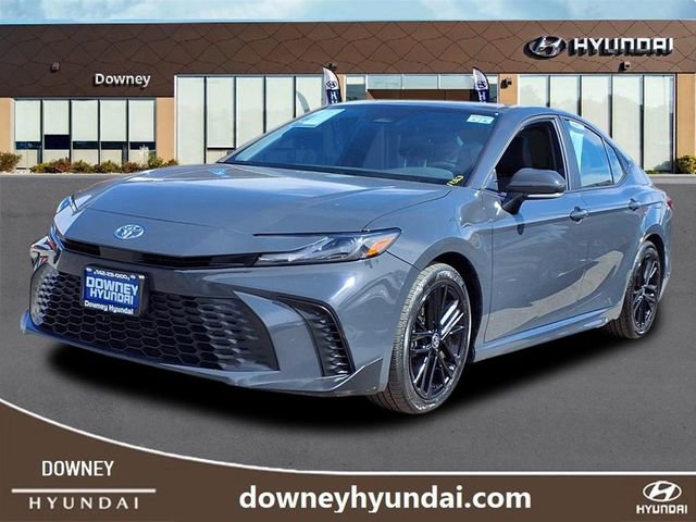 Used 2025 Toyota Camry SE