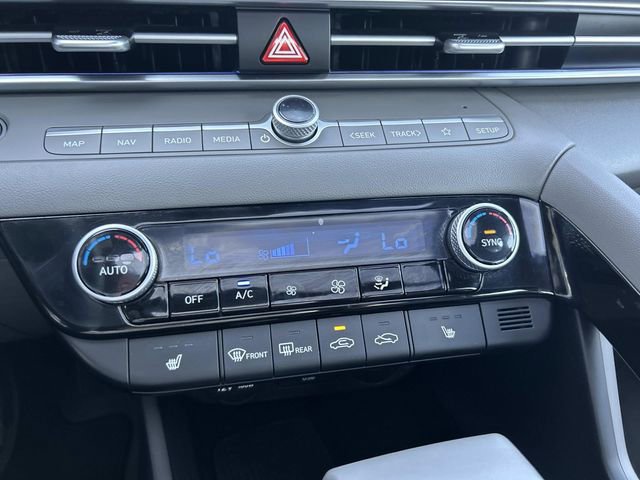 Certified 2025 Hyundai Elantra SEL FWD image 30