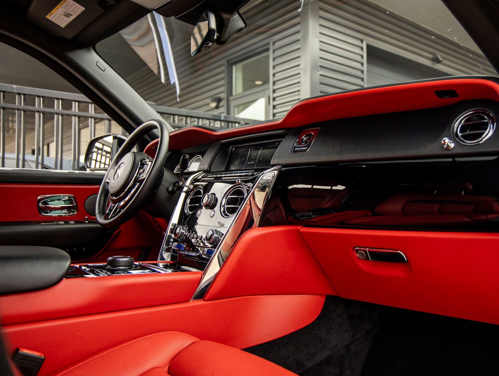 Certified 2021 Rolls-Royce Cullinan image 50