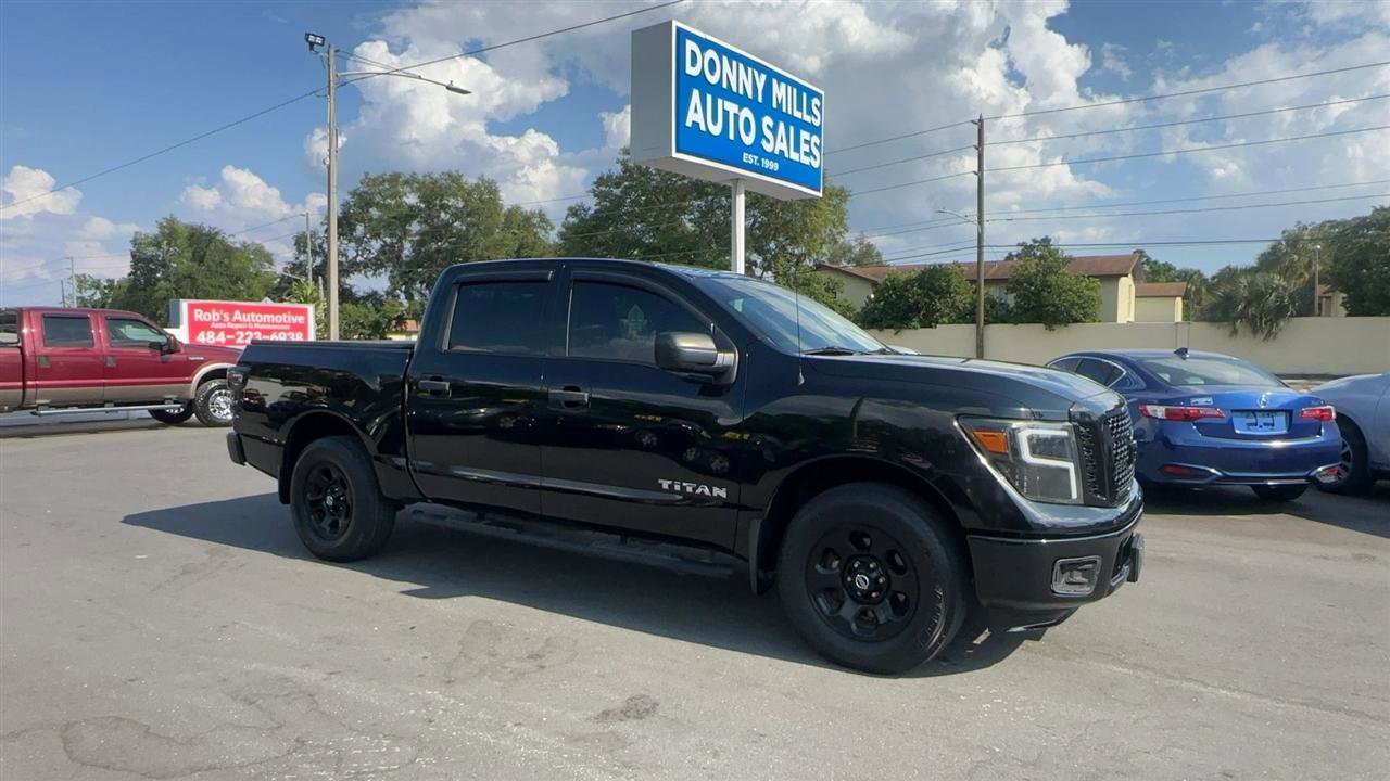Used 2017 Nissan Titan S AWD/4WD image 7