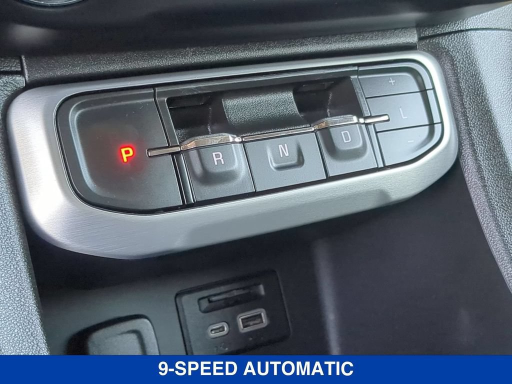 Used 2023 GMC Acadia SLT AWD/4WD image 13