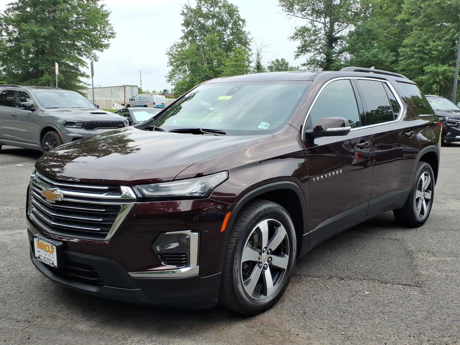 Certified 2023 Chevrolet Traverse LT w/ LT Premium Package AWD/4WD image 3
