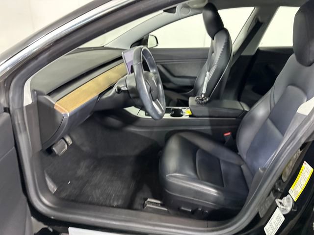 Used 2019 Tesla Model 3 Standard Range Plus image 11