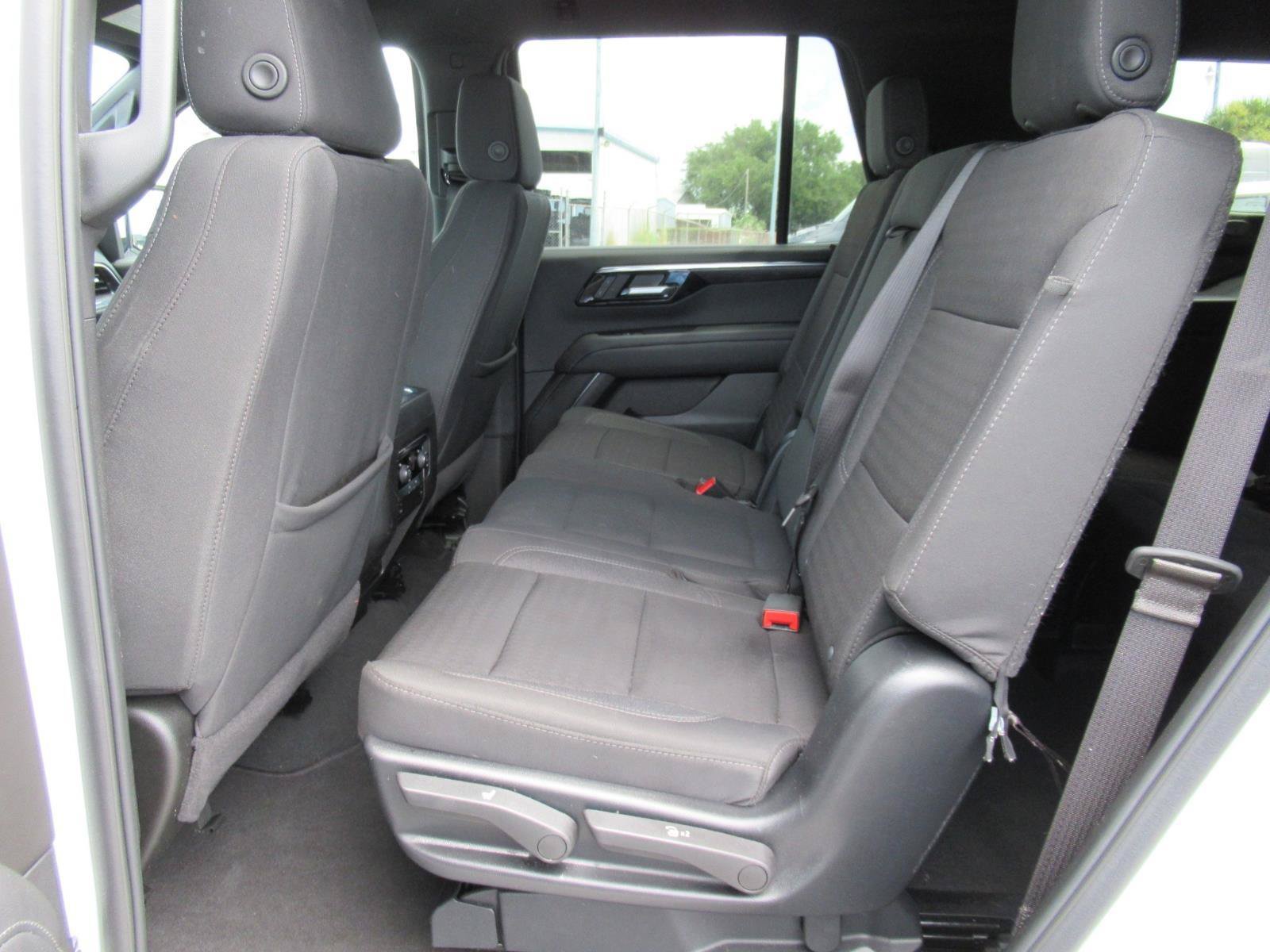 Certified 2025 Chevrolet Tahoe LS AWD/4WD image 32