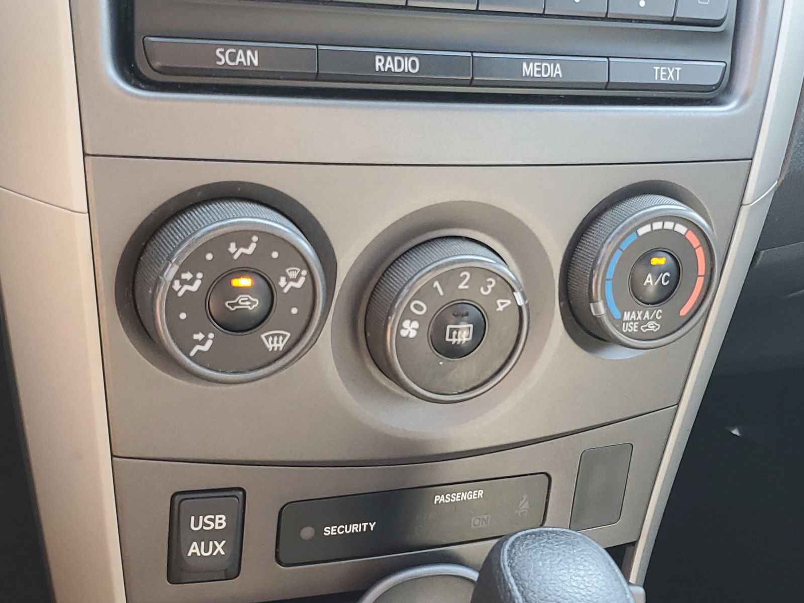 Used 2012 Toyota Corolla S FWD image 28