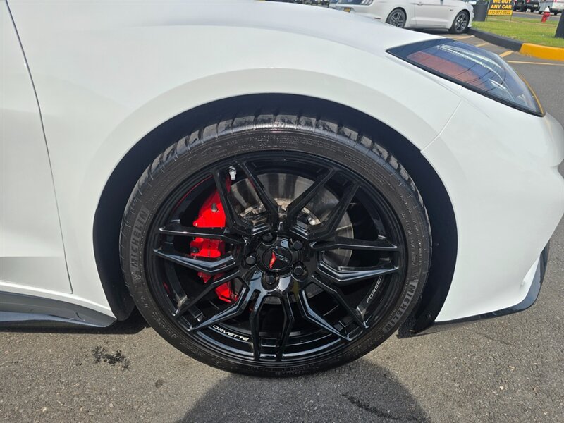 Used 2026 Chevrolet Corvette Z06 w/ Stealth Interior Trim Package RWD image 37