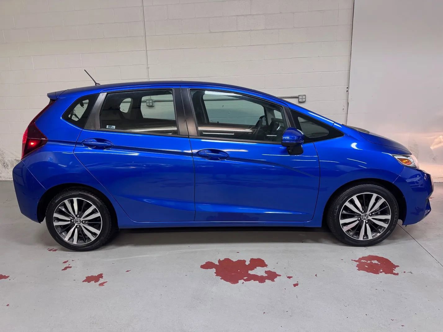 Used 2017 Honda Fit EX image 2