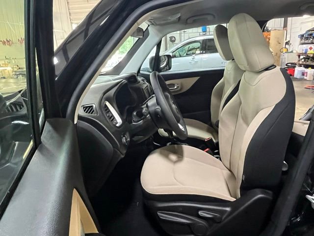 Used 2020 Jeep Renegade Sport w/ Sport Appearance Group FWD image 14