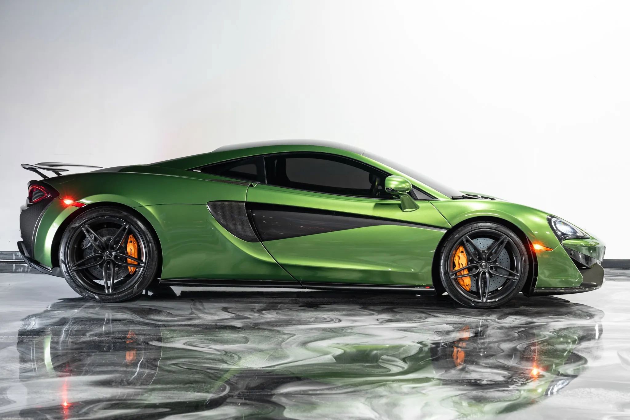 Used 2017 McLaren 570S Coupe image 7
