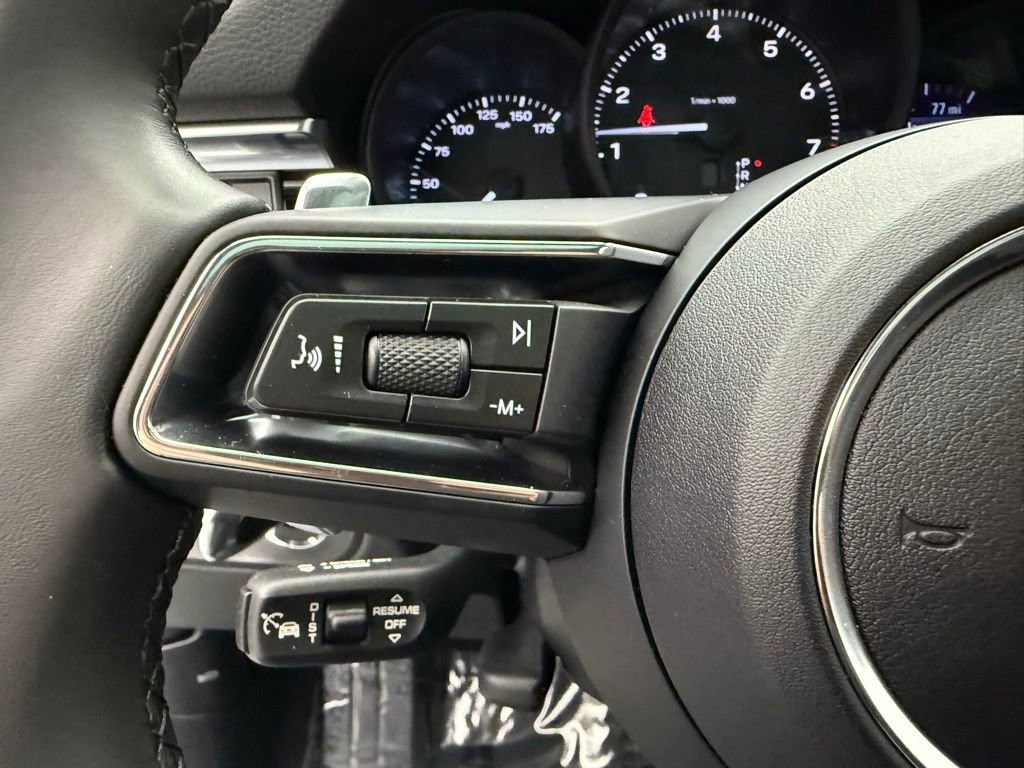 Used 2024 Porsche Macan image 14