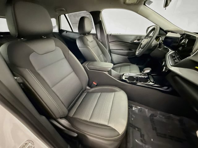 New 2026 Chevrolet Trax LT w/ Driver Confidence Package FWD image 28