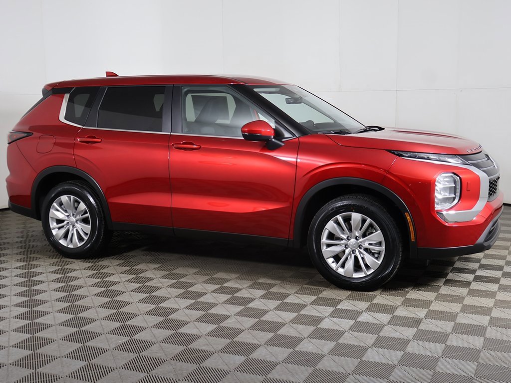 New 2026 Mitsubishi Outlander ES image 15