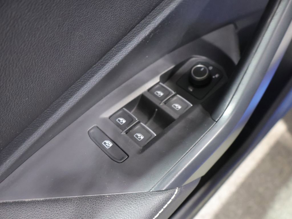 Used 2024 Volkswagen Jetta Sport image 21