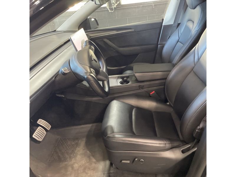 Used 2024 Tesla Model Y Performance image 5