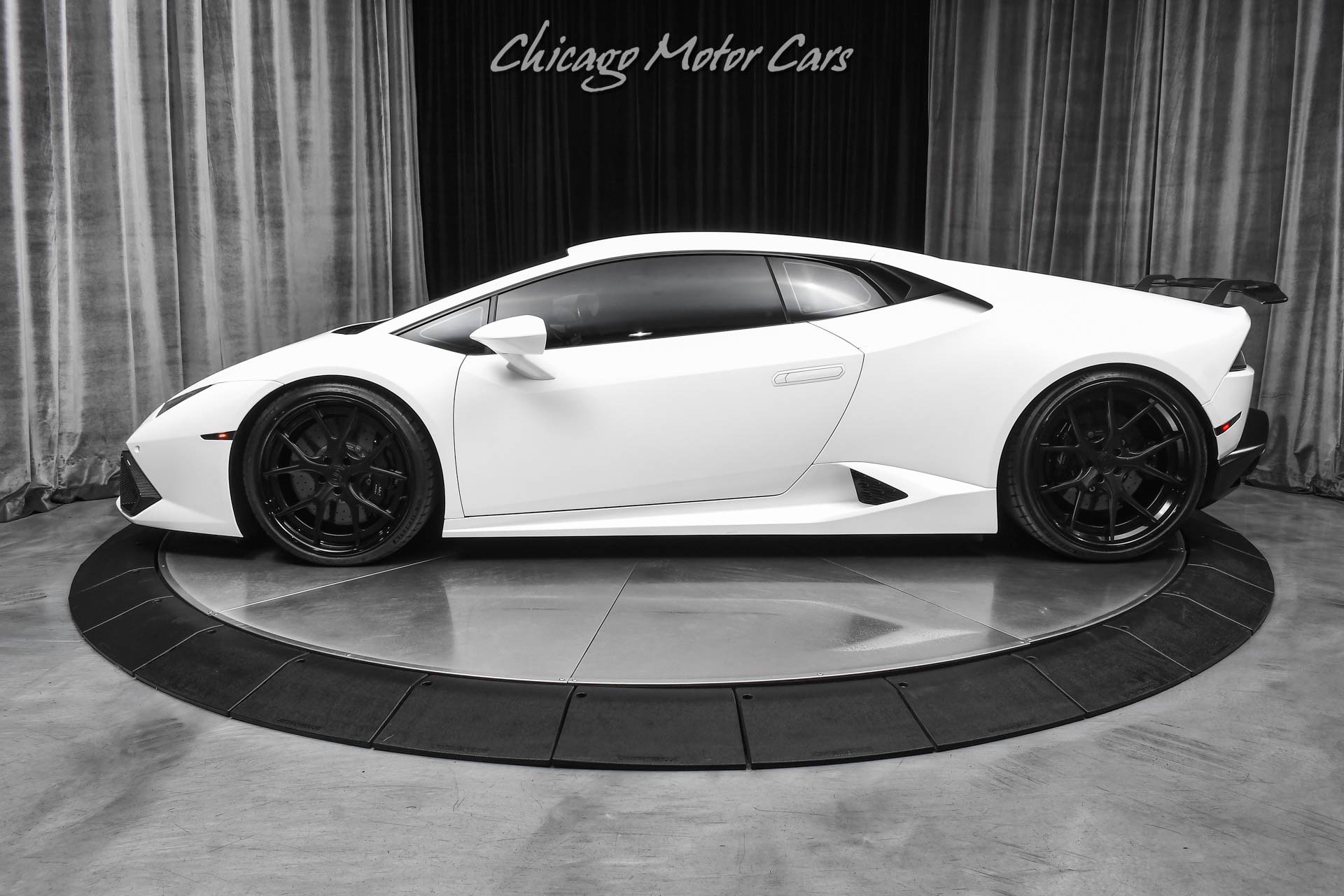Used 2016 Lamborghini Huracan LP 610-4 AWD/4WD image 24