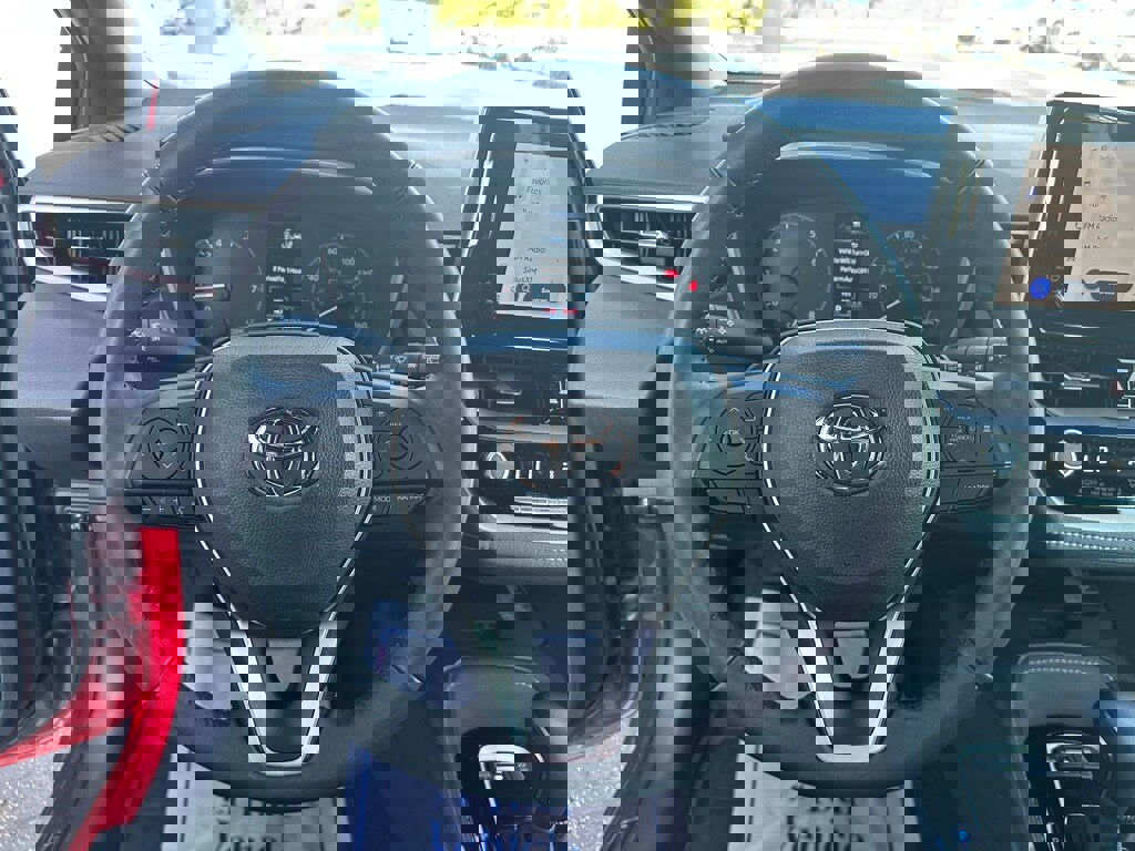 Used 2024 Toyota Corolla SE image 15