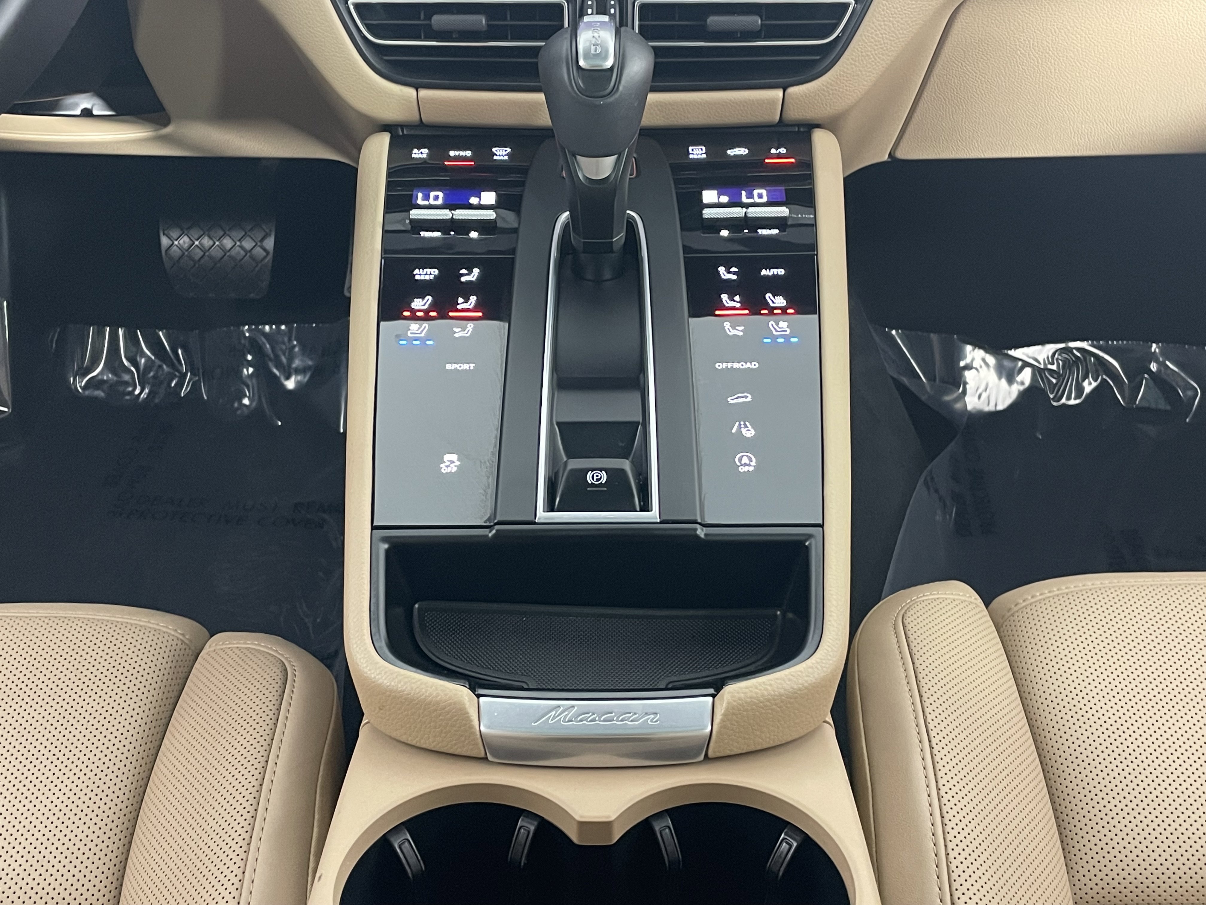 Certified 2026 Porsche Macan image 20