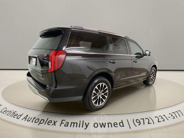 Used 2025 Ford Expedition Platinum AWD/4WD image 5