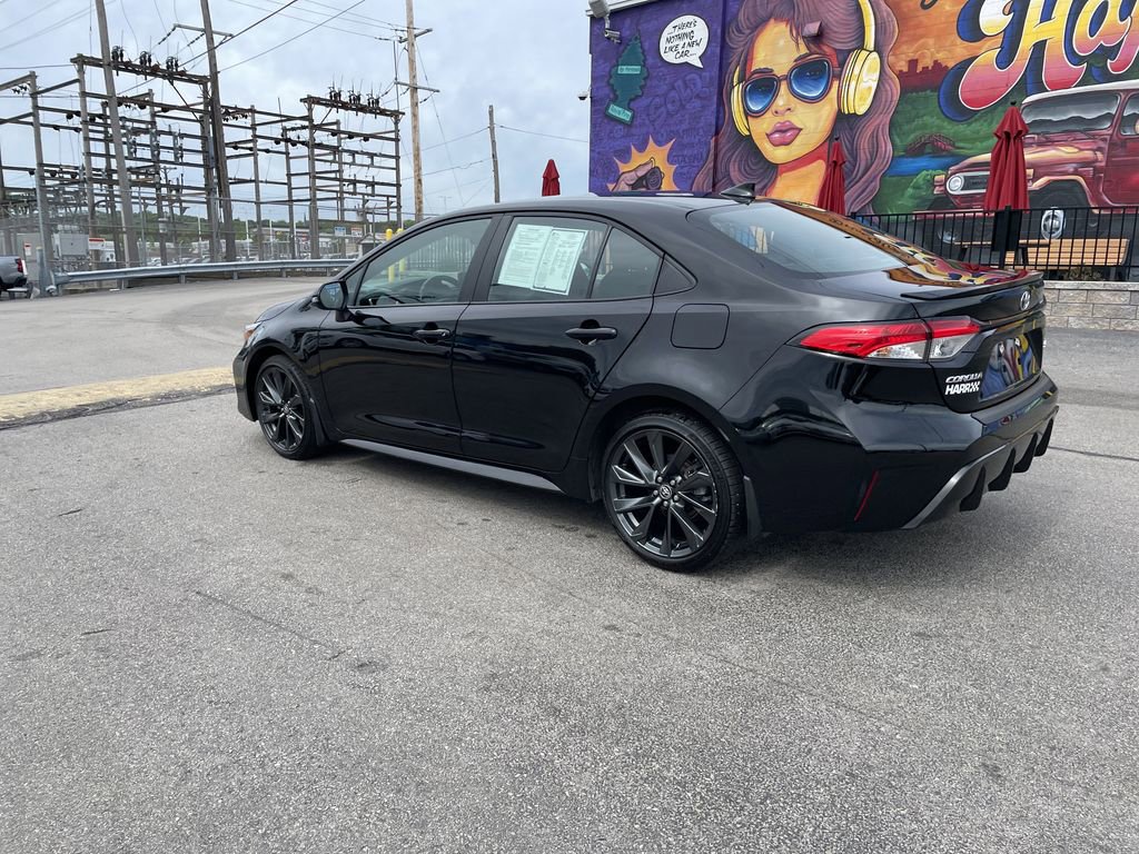 Certified 2025 Toyota Corolla SE FWD image 3