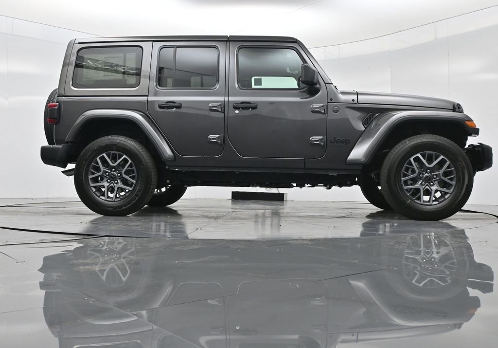 New 2025 Jeep Wrangler Sahara image 39