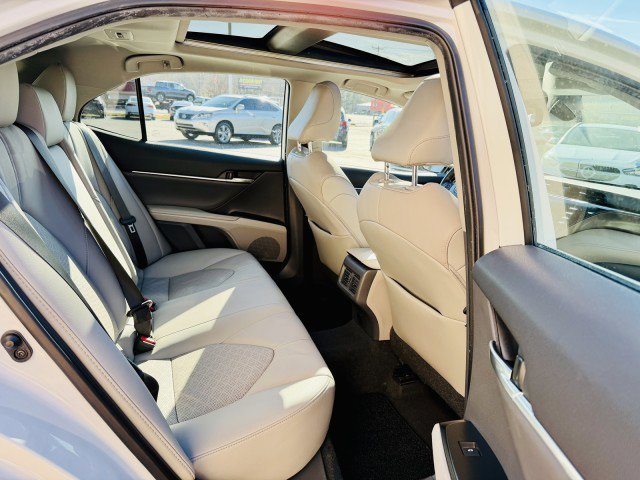 Used 2020 Toyota Camry XSE image 17