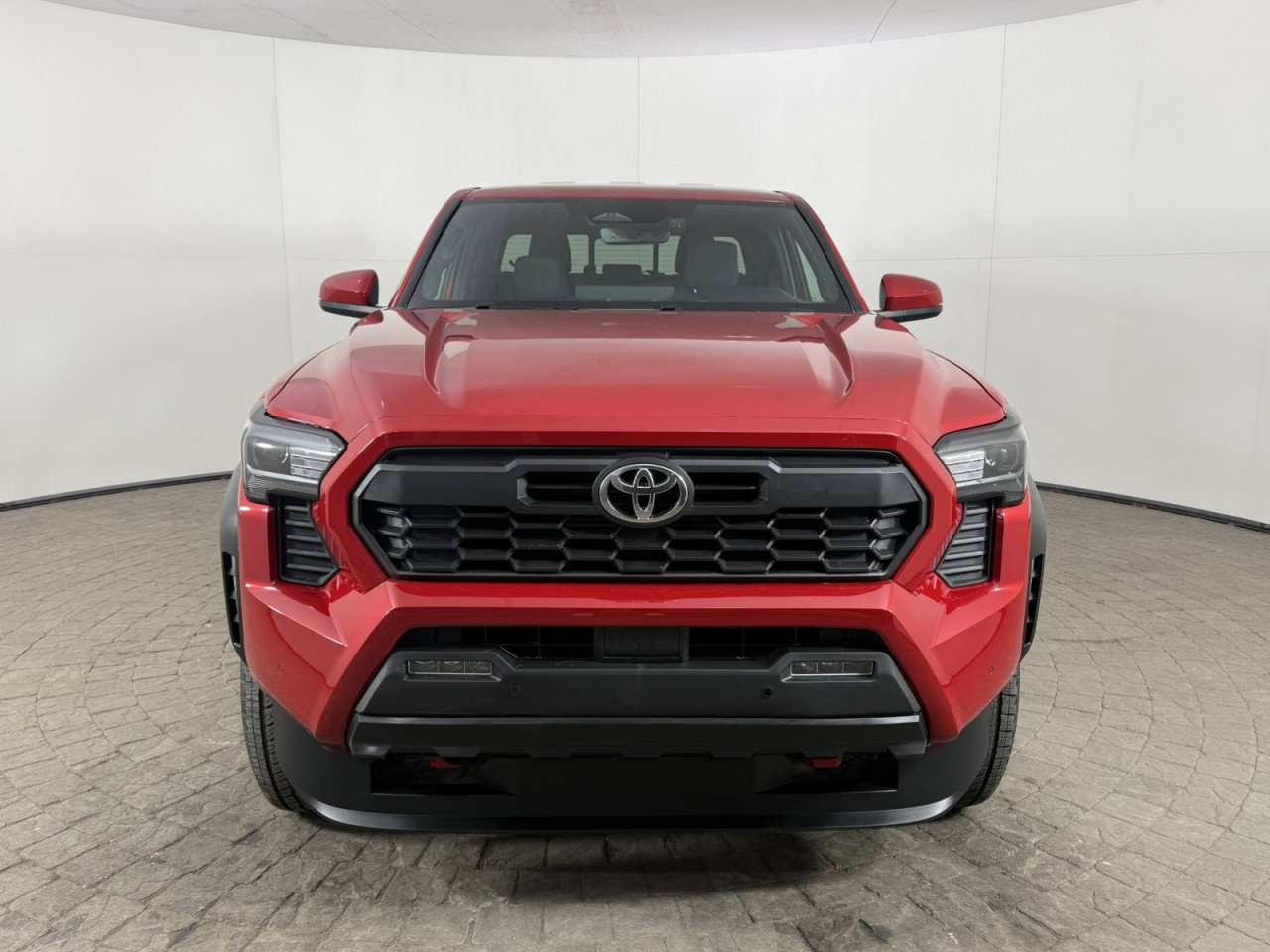 Used 2025 Toyota Tacoma TRD Off-Road w/ TRD Off Road Upgrade Package AWD/4WD image 2