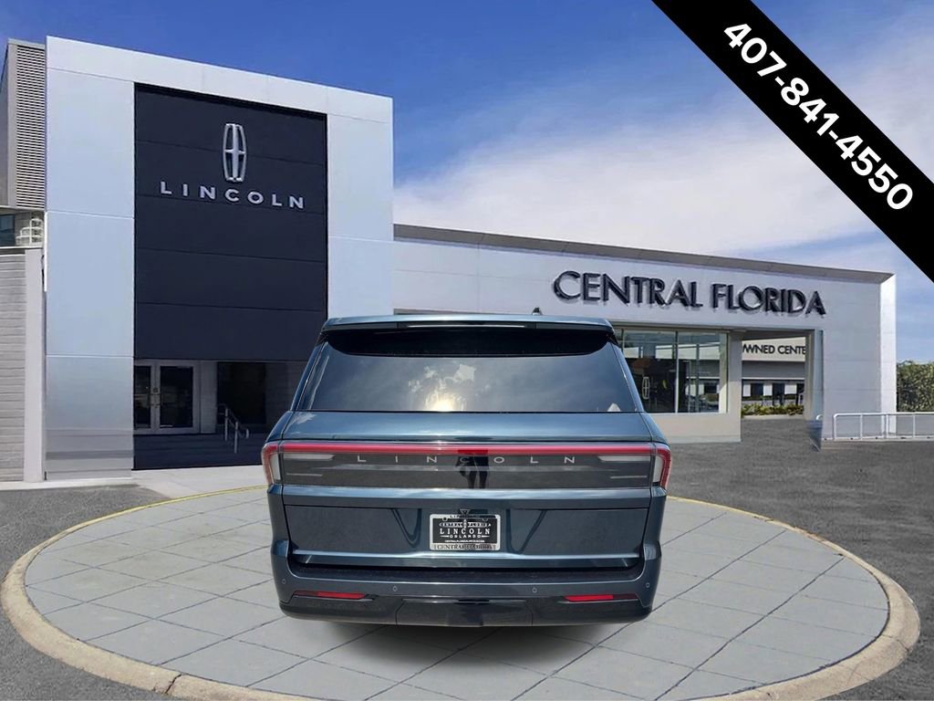 New 2026 Lincoln Navigator Premiere AWD/4WD image 4