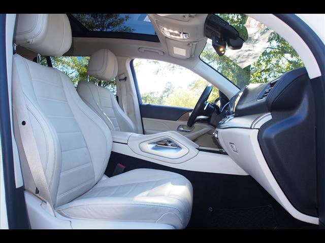 Used 2021 Mercedes-Benz GLS 580 4MATIC image 11