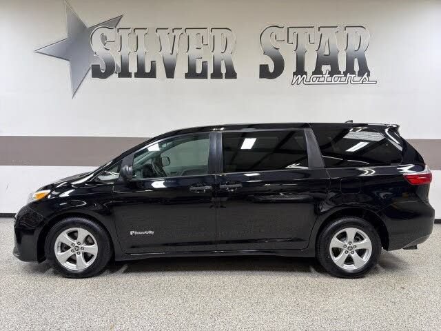 Used 2020 Toyota Sienna L FWD image 5