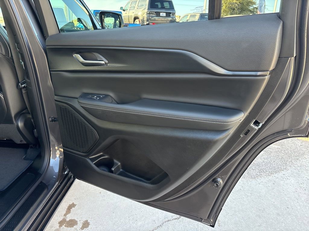 New 2025 Jeep Grand Cherokee L Altitude image 21