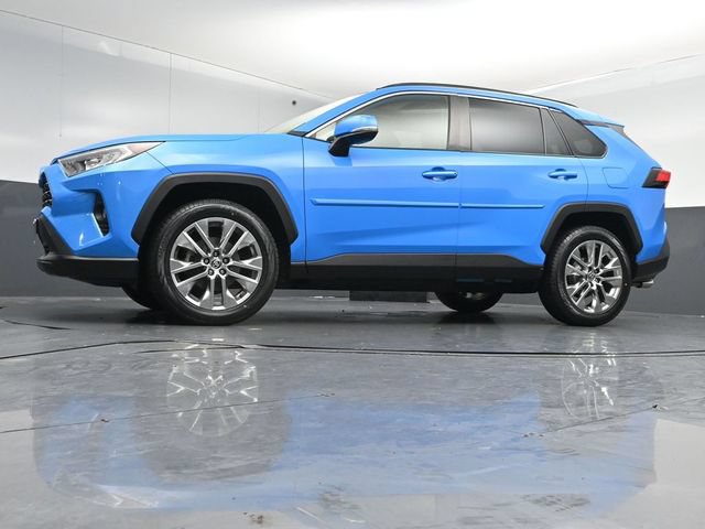 Used 2021 Toyota RAV4 XLE Premium AWD/4WD image 39