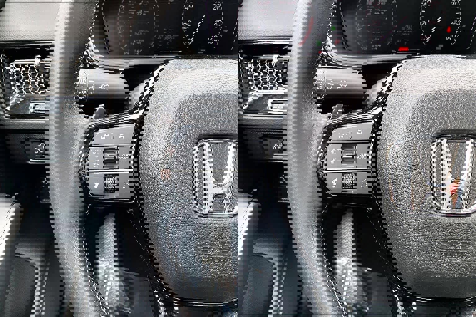 Used 2025 Honda Civic Sport image 23