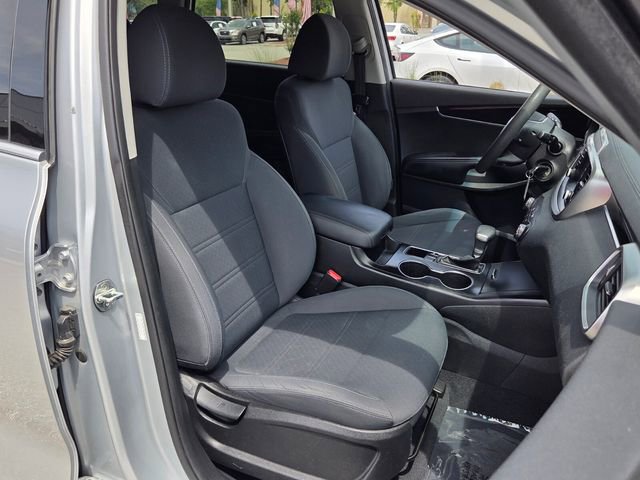 Used 2019 Kia Sorento L FWD image 17