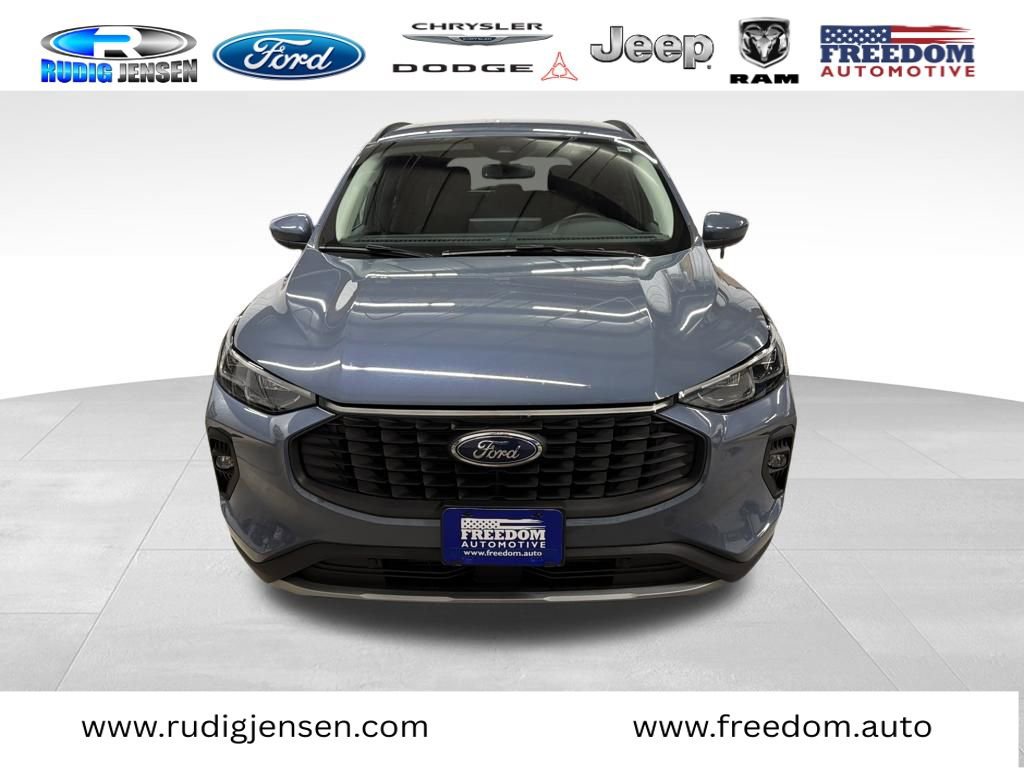 Used 2025 Ford Escape Platinum image 8