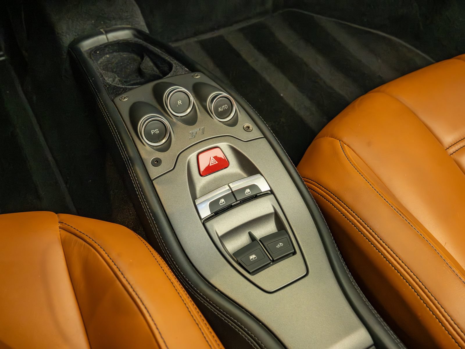 Certified 2013 Ferrari 458 Spider RWD image 15