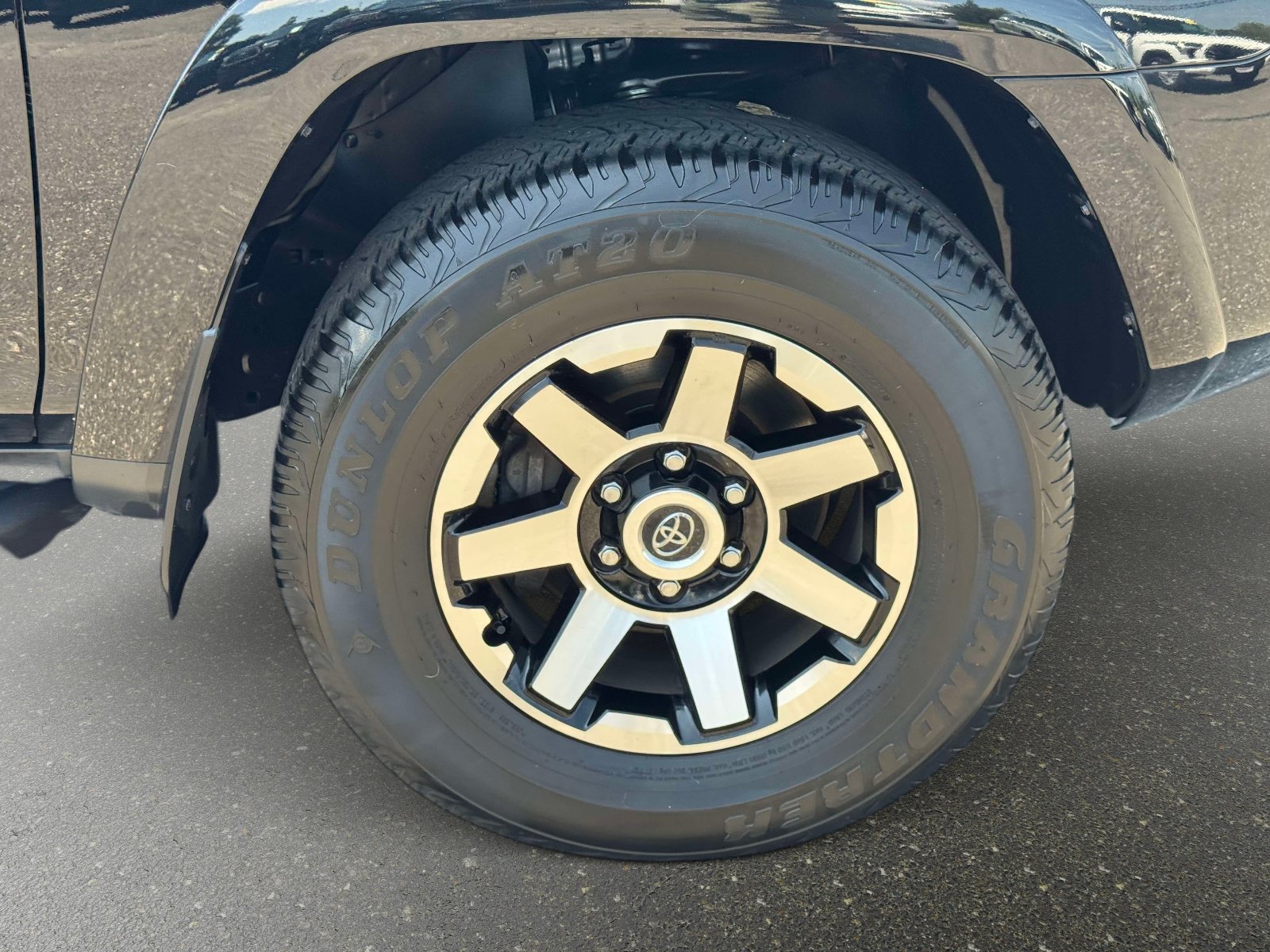 Certified 2024 Toyota 4Runner TRD Off-Road Premium w/ Moonroof Package AWD/4WD image 9