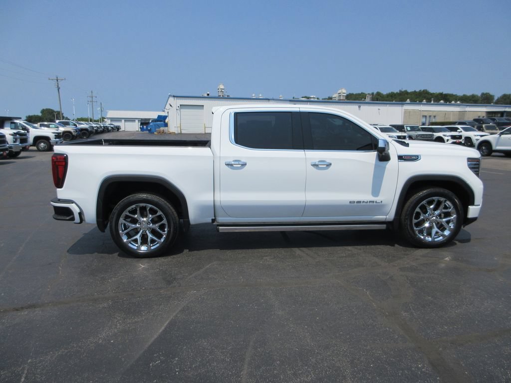 Certified 2022 GMC Sierra 1500 Denali w/ Denali Reserve Package AWD/4WD image 5