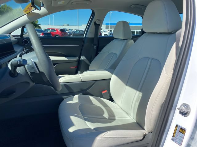 Used 2025 Hyundai Sonata SEL FWD image 15