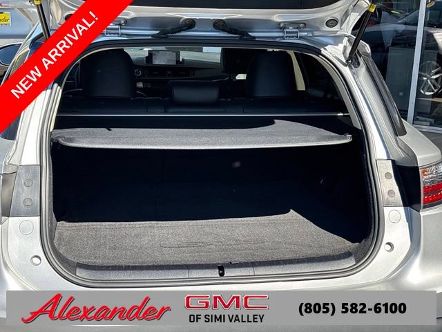 Used 2015 Lexus CT 200h w/ Navigation Package FWD image 30
