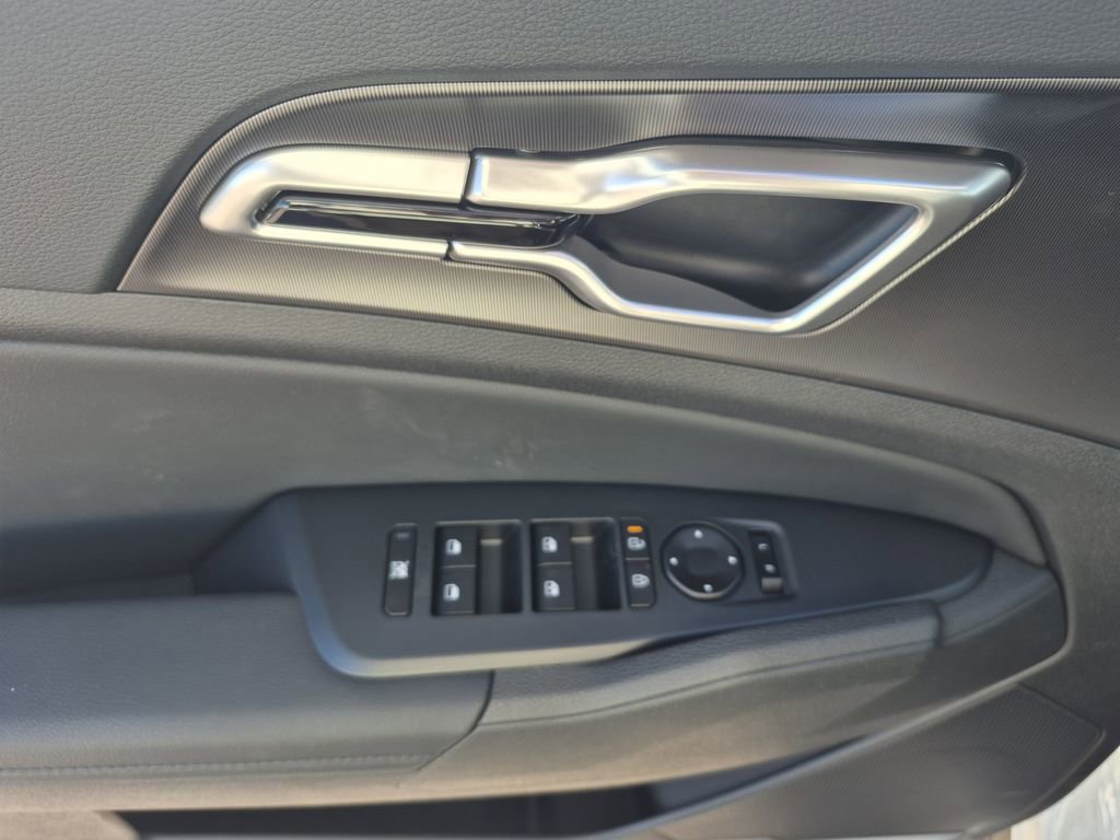 New 2026 Kia Sportage EX image 7
