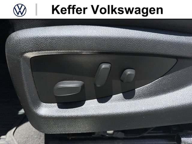 Used 2020 Chevrolet Suburban Premier AWD/4WD image 13