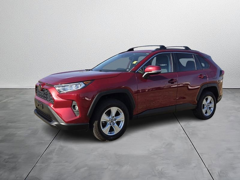 Used 2020 Toyota RAV4 XLE w/ Convenience Package image 2