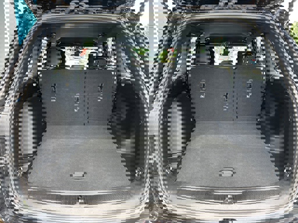 Used 2024 Jeep Grand Cherokee Limited w/ Black Appearance Package image 8