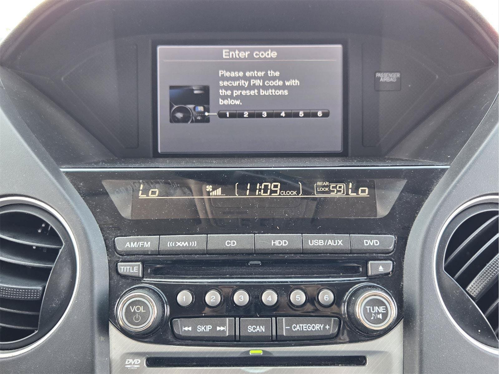 Used 2012 Honda Pilot Touring image 15