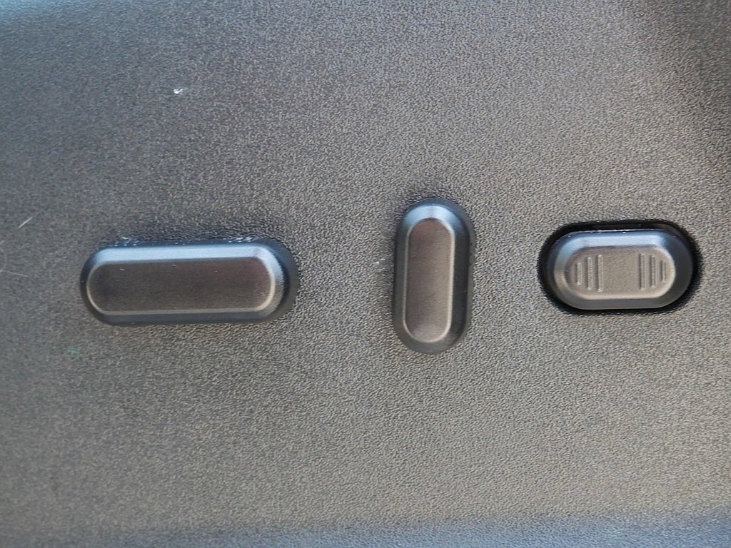 Used 2022 Ford Transit 150 Low Roof AWD image 14