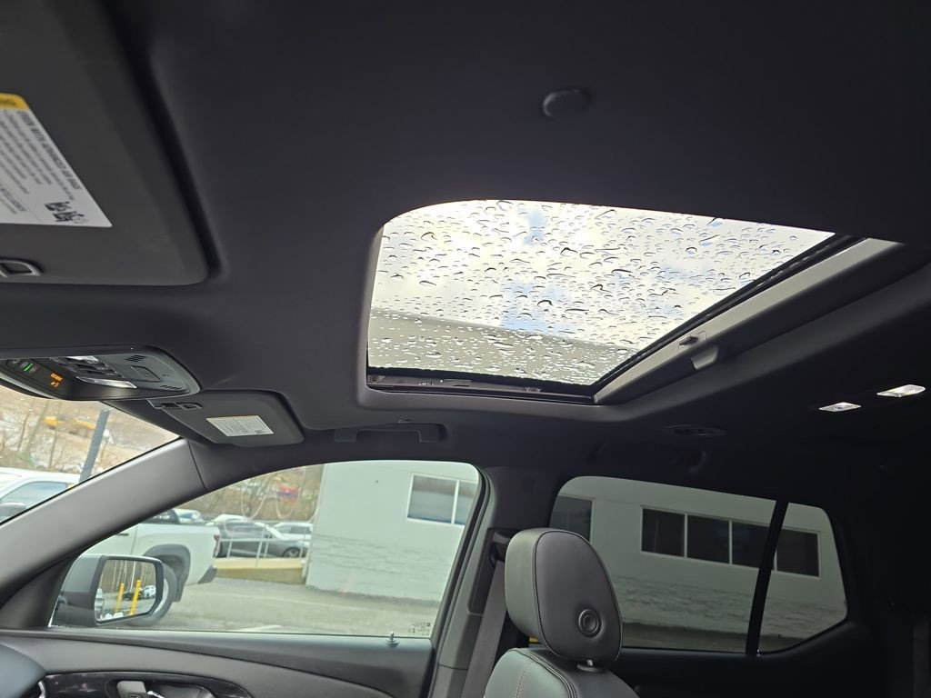 Certified 2023 Chevrolet Traverse RS w/ LPO, Floor Liner Package image 13