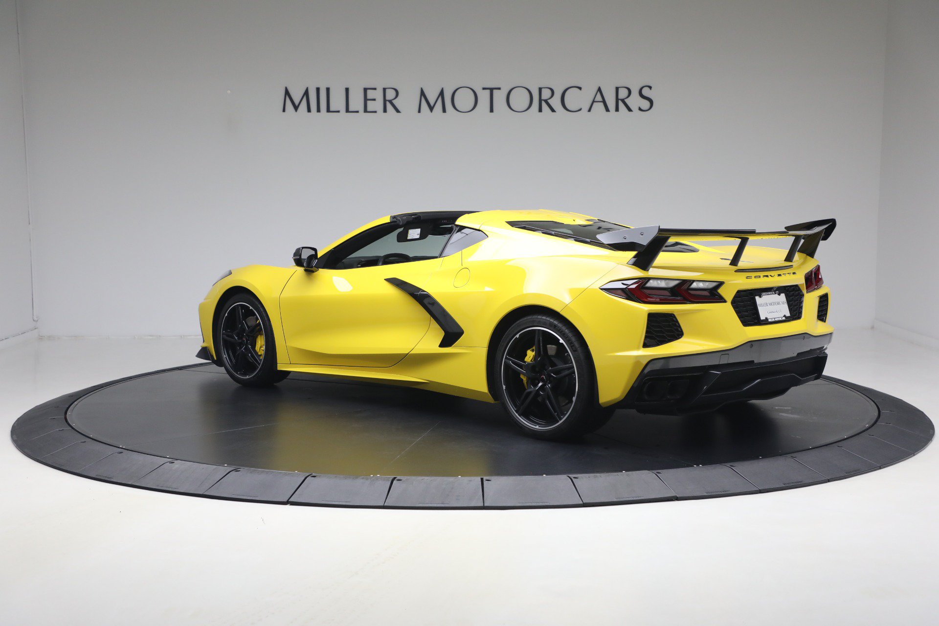 Used 2025 Chevrolet Corvette Stingray Coupe w/ Battery Protection Package RWD image 4