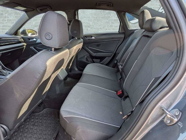 Certified 2025 Volkswagen Jetta Sport FWD image 13