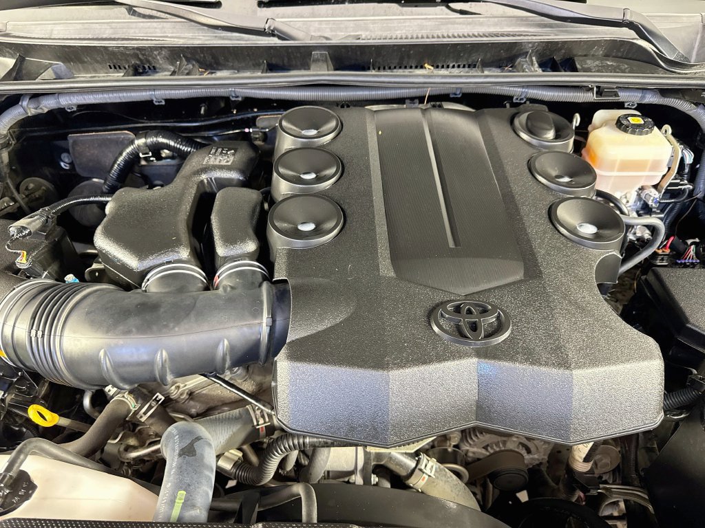 Used 2018 Toyota 4Runner Limited AWD/4WD image 38
