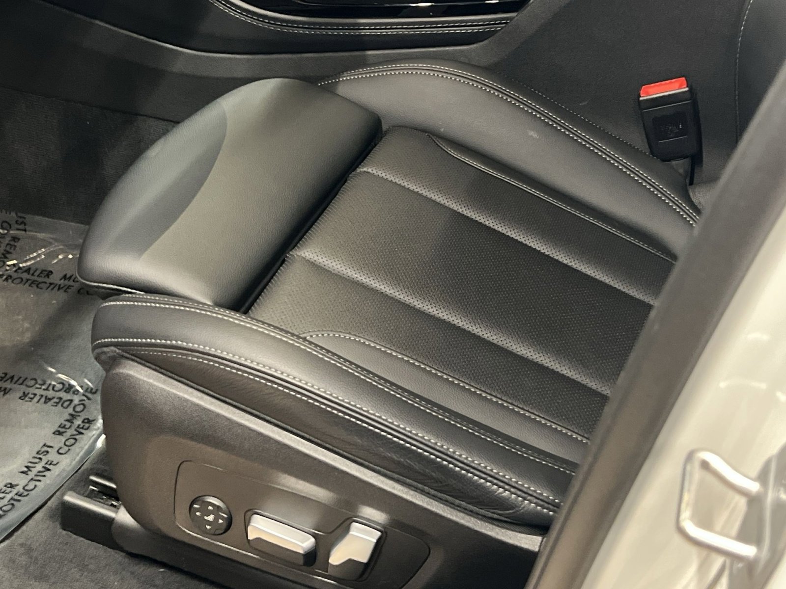 Used 2023 BMW X4 xDrive30i w/ Parking Assistance Package image 12